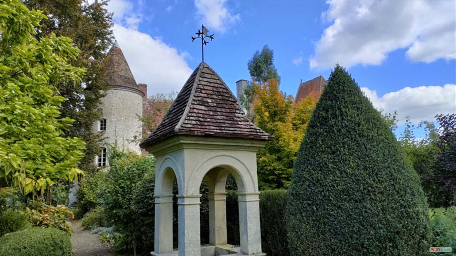 Jardin-du-manoir-des-Perrignes-2022-cphoto-C-Huchet-Tourisme61--4- (1)